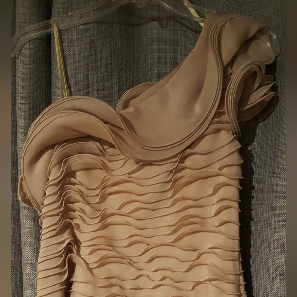 JS Collection dress - Picture 4 of 4